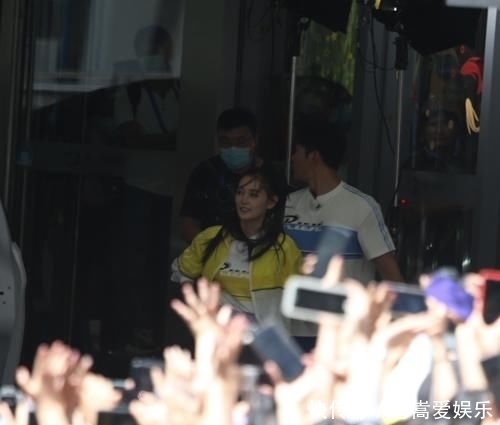 状态|蒋依依录跑男不定妆?太阳一照出油严重直接脱妆,暴露真实皮肤状态