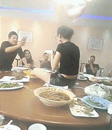 搞笑|搞笑GIF:我就欣赏小哥不怕死的精神