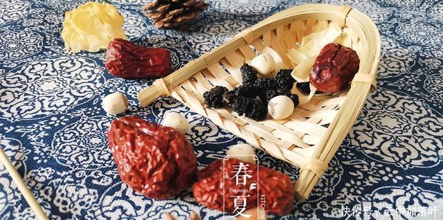 干燥|秋季干燥，别忘记给家人多煲这汤，充满果香，可口又香甜，好喝