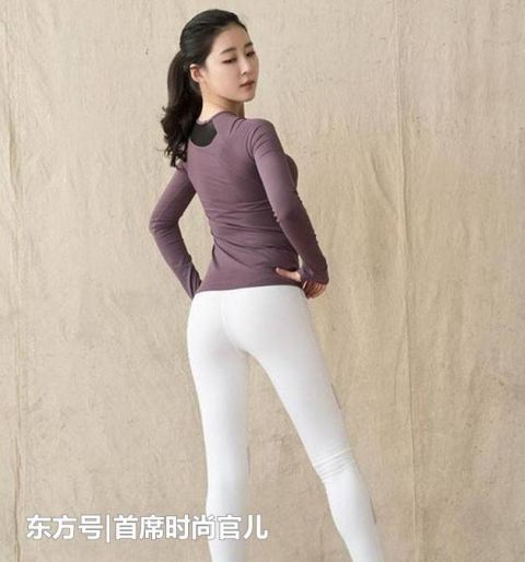  身材|美女街拍靓丽年轻的小姐姐，穿牛仔裤，展现出曲线身材