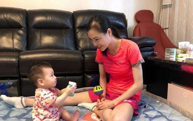 横纹肌溶解|转危为安!跳水冠军吴敏霞签下病危通知,丈夫喝5斤苏打水后恢复