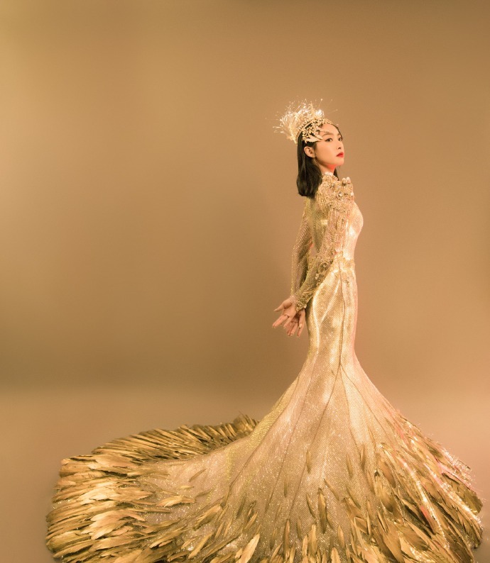  亮相|金鹰晚会收视夺冠！湖南卫视力压浙江卫视，金鹰女神宋茜压轴亮相