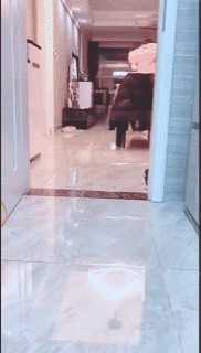 上街|妹子,你穿这样有个性的衣服上街,都不会觉得尴尬吗