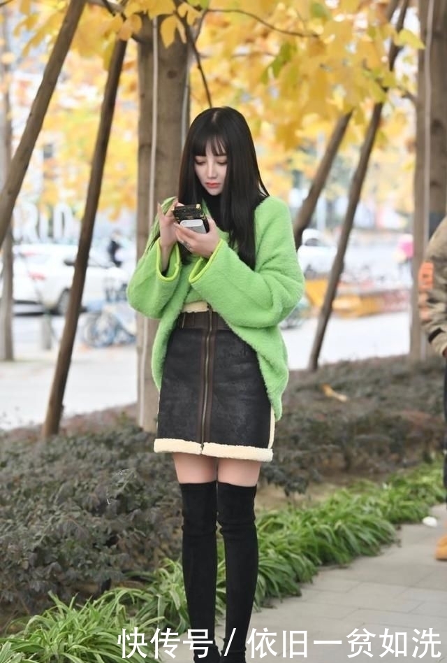 惊喜|街拍:希望我也是某个人翘首以盼的惊喜