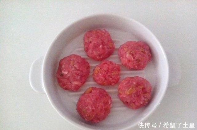  多汁|鲜贝玉子蒸肉饼肉质嫩滑多汁，爽滑可口吃不腻，比饭店的还好吃