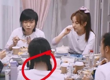 贴膏药|女明星纹身惹争议,《乘风破浪的姐姐》给女团集体“贴膏药”