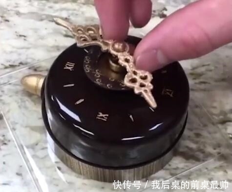 高薪|美女的高薪工作:每周免费吃12斤巧克力!