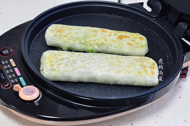 不用|新式韭菜盒子,不用捏边,皮薄馅多又均匀,软嫩鲜香