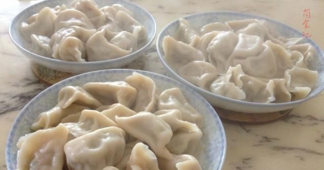 正确|包芹菜饺子,有人焯水,有人直接包大厨都不对,教你正确做法