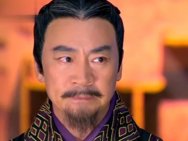 权臣|他是汉朝最大权臣，曾废立皇帝比董卓还狠，风光一世苦了后代