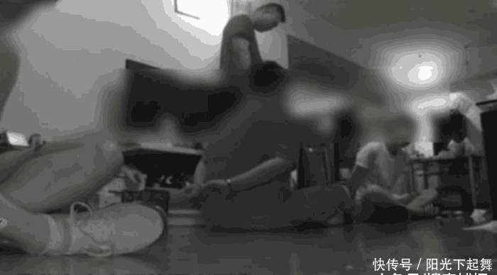 果冻|因一把椅子, 警察抓出一伙涉黄人员, 网友: 果冻是涉黄物品?