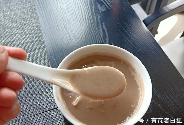 早餐|老两口的极简早餐,吃得舒服却不贵!网友:浪漫有情调的日子