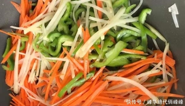 爽脆|炒“土豆丝”时别直接下锅炒,多做这一步,土豆丝爽脆不粘锅!