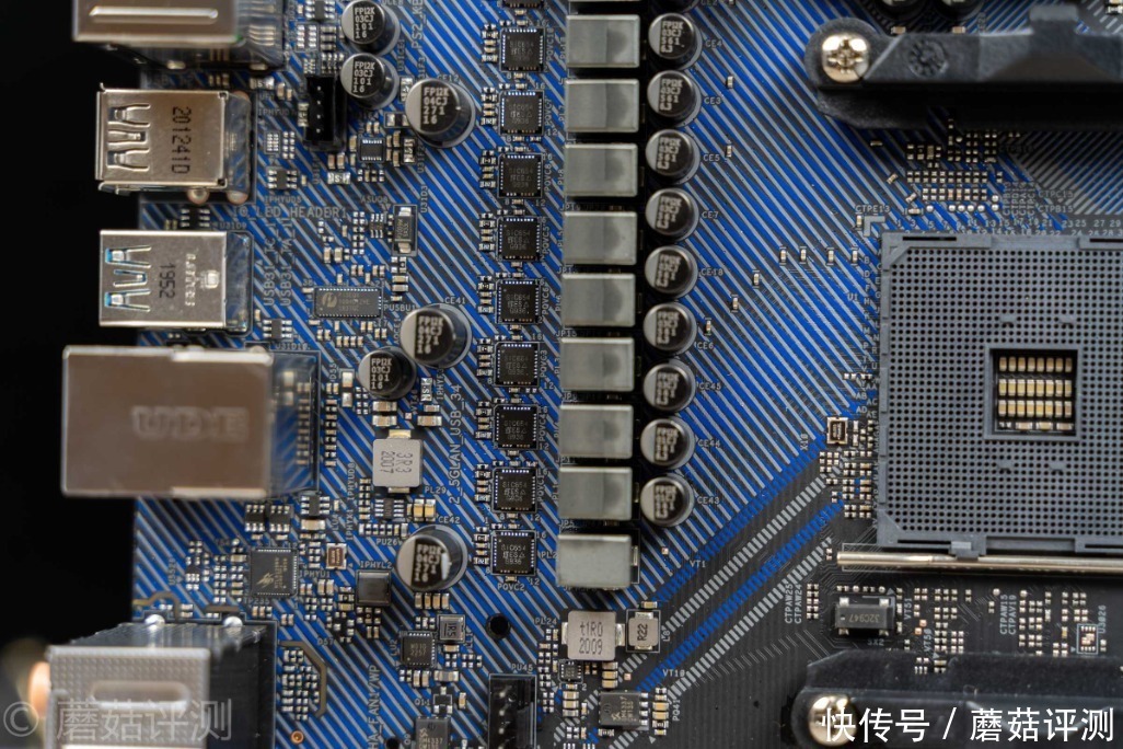  华擎|一块性价比超高的B550主板、华擎B550 Extreme4极限玩家主板 评测
