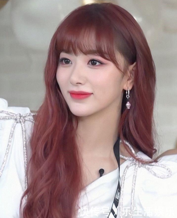  必糊|孔雪儿出道两年后必糊？