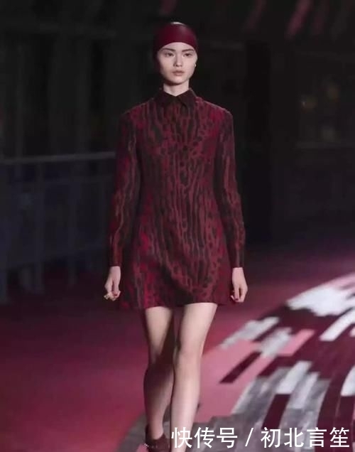 贺聪|刘雯接班人原来是她?新一代的国模之光,还是亚洲唯一登上顶级大刊的国模?