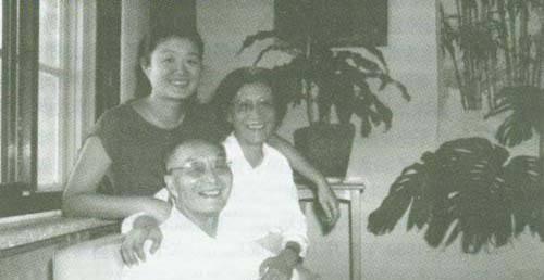 上将|战士被抬着要去葬,路上却出来个土郎中他还没死!后成开国上将