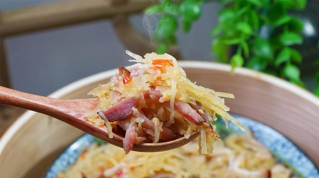 特鲜|开春了,家人最馋此菜,蒸一蒸8分钟上桌,特鲜香,次次都不够吃