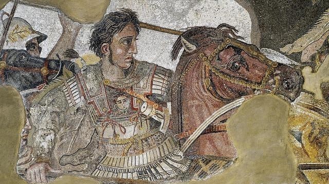 亚历山大|亚历山大大帝传：不幸童年造就的孤独梦想家