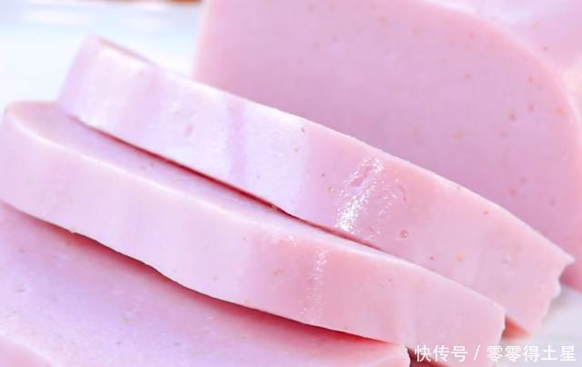  老少皆宜|甜香味美的草莓牛奶冻，烹饪简单，营养好吃，老少皆宜的美食