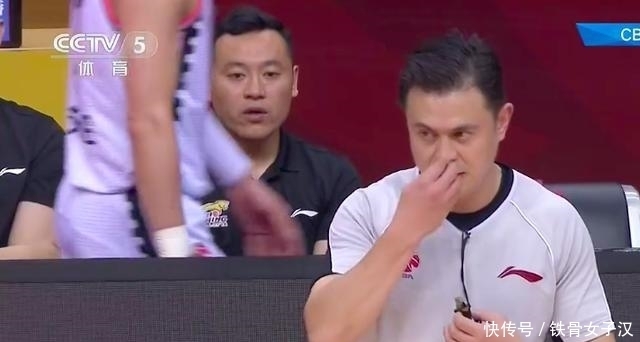 易建联|5犯怒踹广告牌,郭艾伦何时能长大?姚明易建联伟大素质他学不会