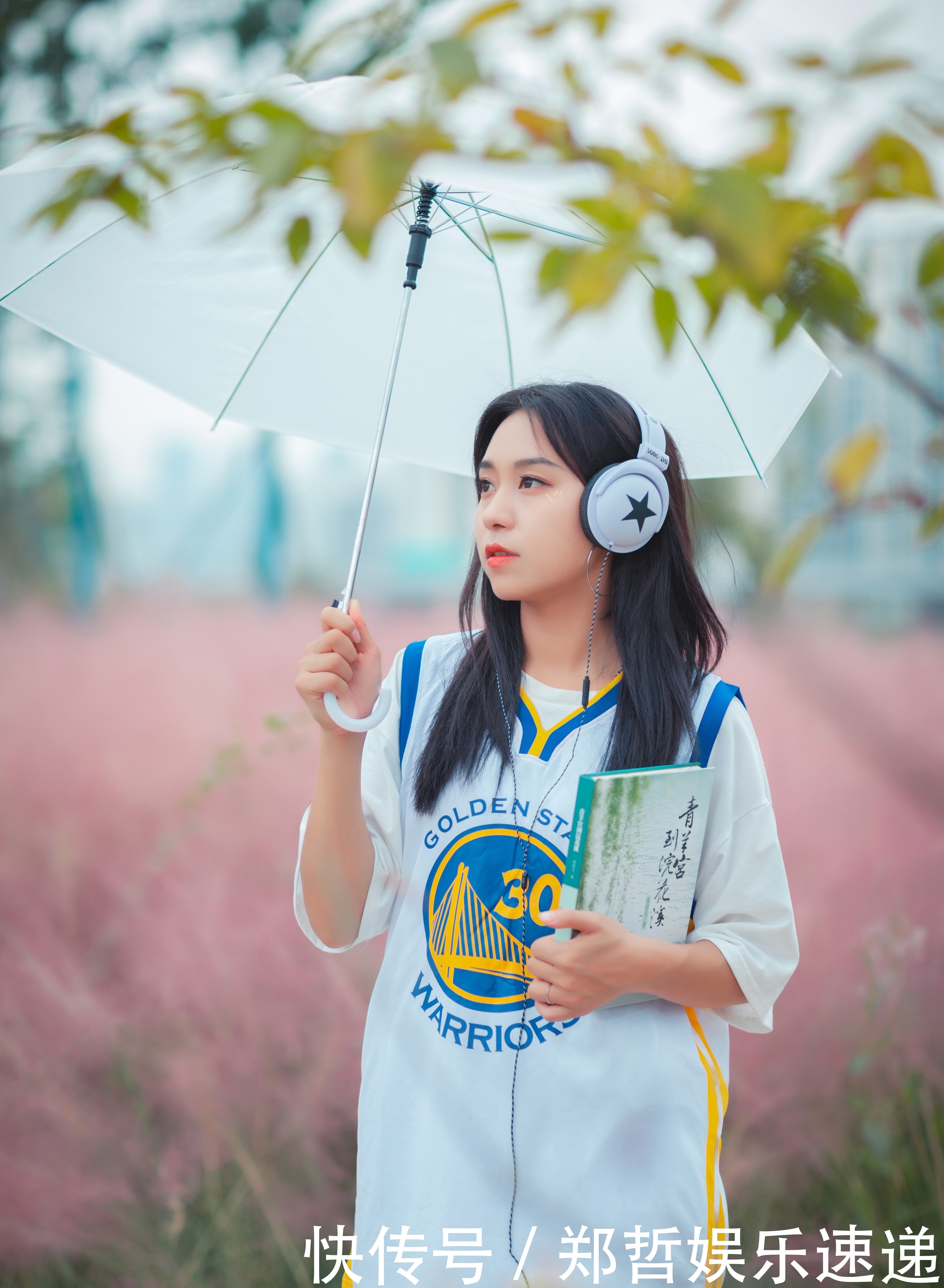  可爱|可爱美女田野唯美摆拍