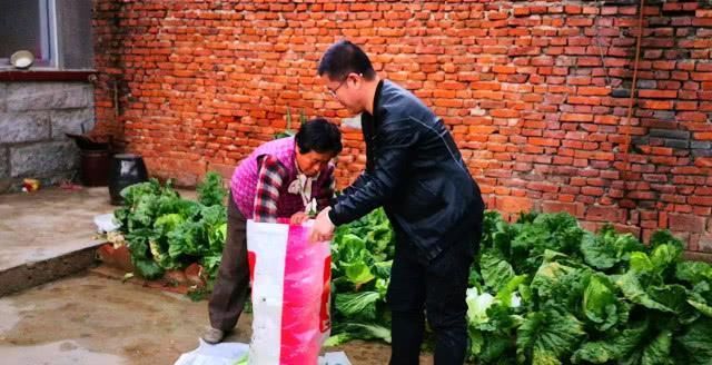 老妈|晒晒我老妈的囤菜,2个月不出门都饿不着,网友:想去你家搬菜