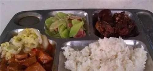 午餐|各国学校午餐都有啥,美国日本最丰盛,中国农村的孩子吃这些!