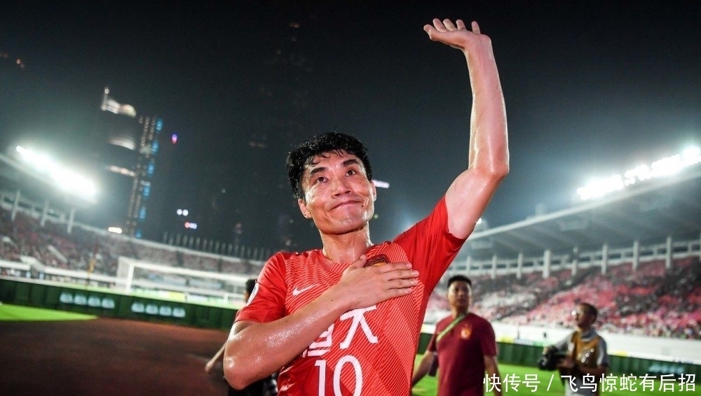 足球|两份薪水!既是球员又是教练,郑智成金元足球下的最大赢家