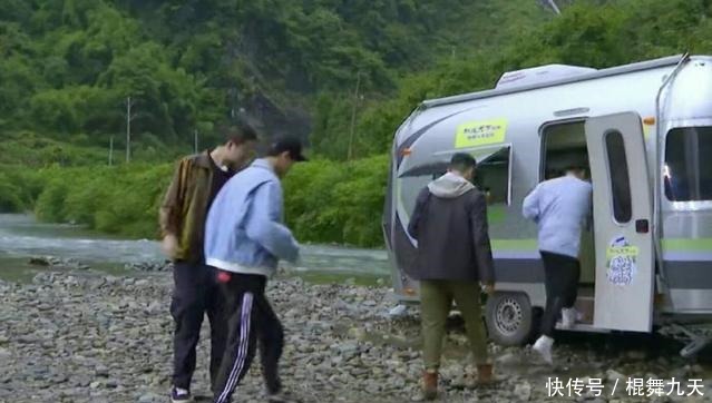  汪涵|汪涵《野生厨房》不如改名《野外就餐》更为贴切