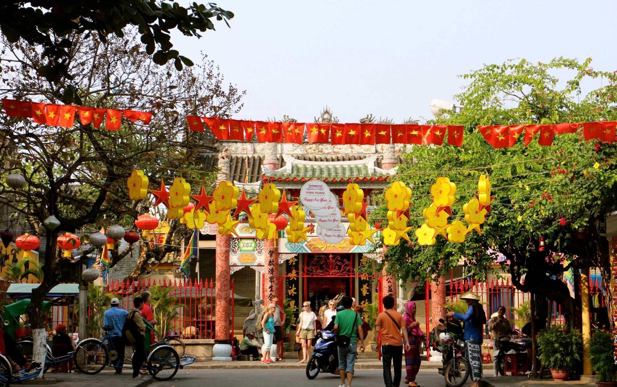  护照上盖|中国原藩属国：却占南海29个岛，如今因南海不愿在我国护照盖章