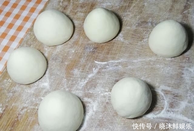 面团|现蒸馒头这样做，20分钟就搞定，香甜软糯，简单好吃，早餐不再愁