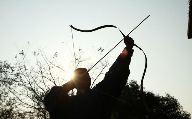 迷住|燕青为何能迷住李师师，具体原因有三个，成熟女性最清楚