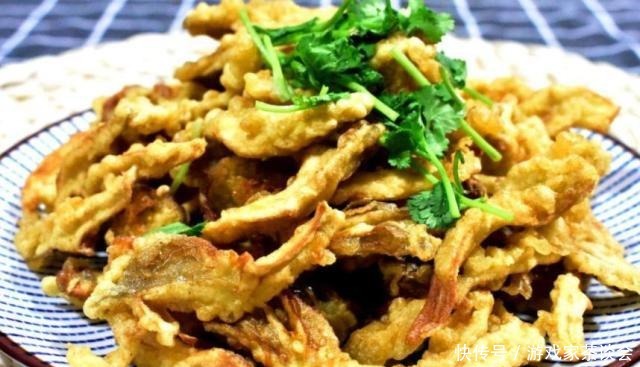 外酥|跟着我做油炸蘑菇,比炸酥肉还好吃,外酥里软,放一天还酥脆