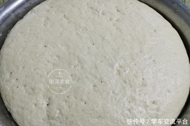 用酵母来发酵面粉|蒸馒头面粉与酵母的比例,可不可以放白糖面点师来教你怎样做