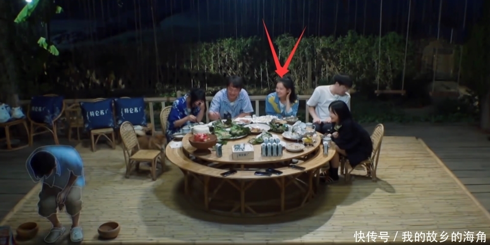  何炅|黄磊把它捡起来吃了。何炅把它洗了吃了。她：再见！