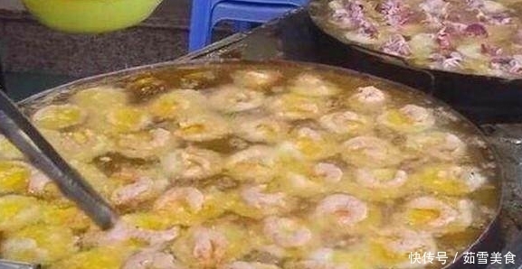 早忙|80后大姐卖“良心”小吃，2元1个从早忙到晚，每天做上千个不够卖