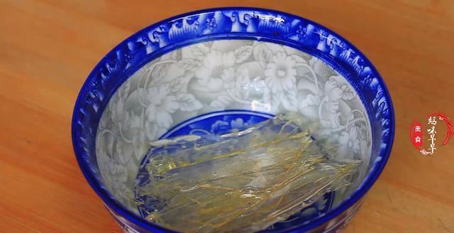 过瘾|夏天,孩子就喜欢这道奶茶冻,冰凉解暑,Q弹细腻,比冰粉还过瘾