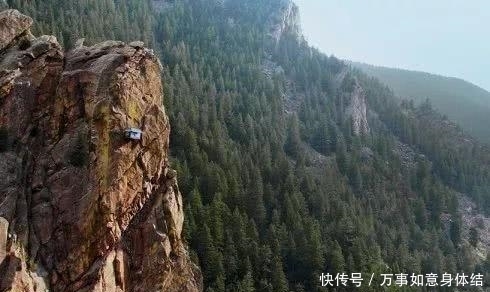  离地|“最惊险”商店, 离地近2000米, 能进去东西免费拿