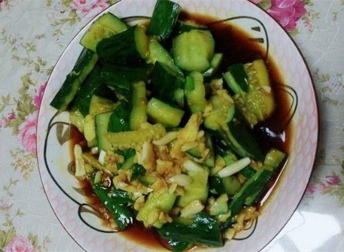  孩子|暑假婆婆帮忙带孩子，我给两千生活费，看到桌上的菜，我又给三千