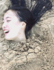 搞笑|搞笑GIF：主人假装晕倒，那只假装看不见的你是不是有点过分了！