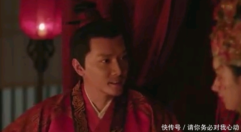 难怪|难怪明兰结婚时穿绿色衣服。当他看到如兰的嫁衣时,他明白了。你注意到了吗?