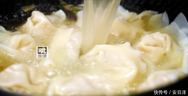  鲜味|一碗鲜美的馄饨不能少了它，汤鲜味美，元宝造型就是小时候的味道