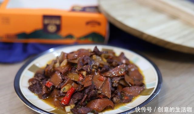 唇齿|8月,云南人抢着也要吃的美味,简单一炒,肥美鲜嫩,唇齿留香