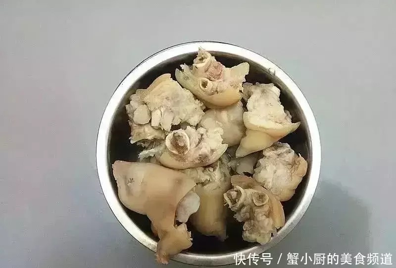 好吃|啤酒焖猪蹄,好吃不腻,吃的连汤汁都不剩!