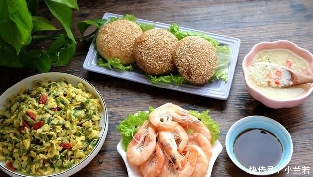  做法|一家四口每天早餐在家吃，家常做法简单易做，营养又健康！