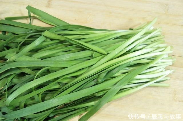 搅拌均匀|春天吃饺子,就爱这个馅,清香不油腻,鲜到流口水