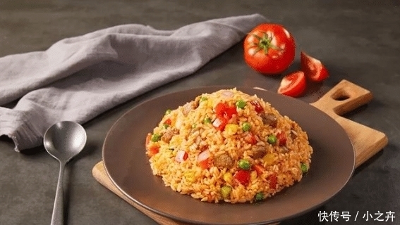  综艺节目|《中餐厅3》做饭有那么好吃吗？看到无滤镜下的蛋炒饭，不敢相信