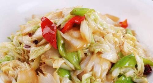 尽量少|4类人被医生点名:白菜要尽量少吃,最好不吃?告诉你原因!