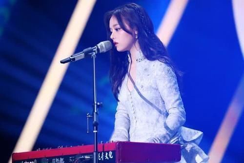  谈网暴泪洒|黄霄云谈网暴泪洒舞台，对一个人的恶意居然可以达到这种程度